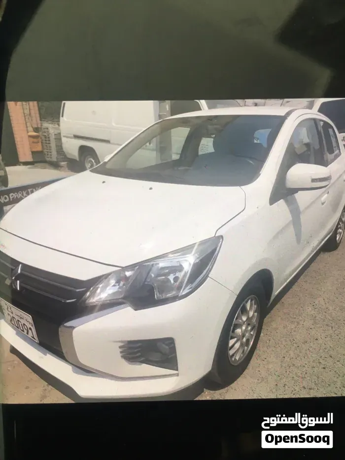 Mitsubishi Mirage 2025 photo 2