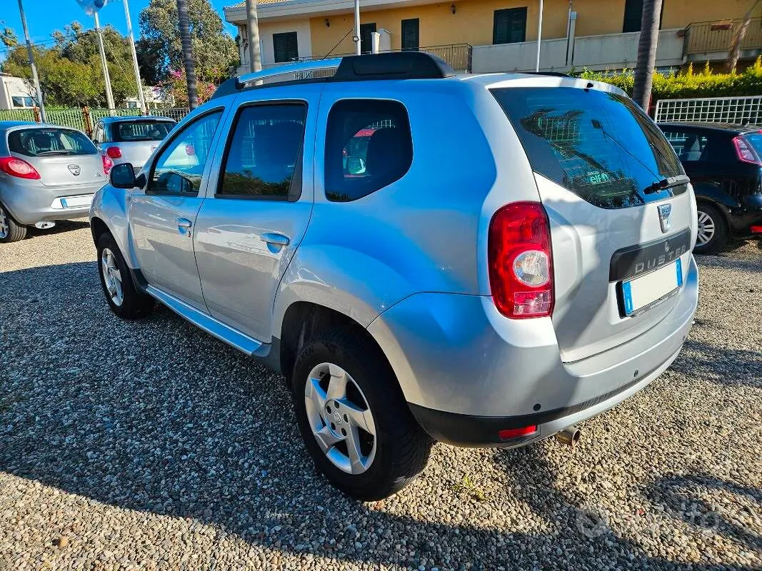 Dacia Duster 2011 photo 4