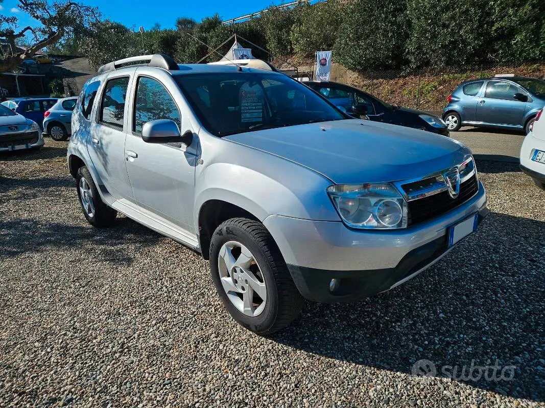Dacia Duster 2011 photo 2