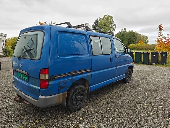 Toyota Hiace 2002 photo 5