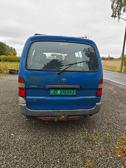 Toyota Hiace 2002 photo 2