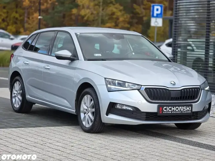Skoda Scala 2021 photo 2