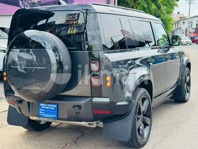 Land Rover Defender 2026 photo 4