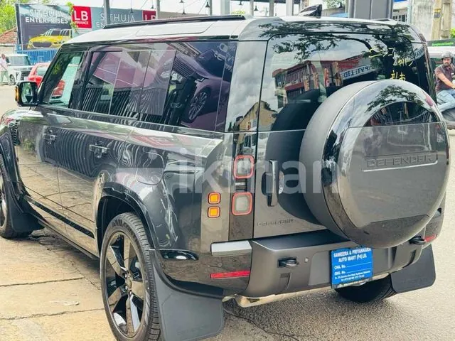 Land Rover Defender 2026 photo 5