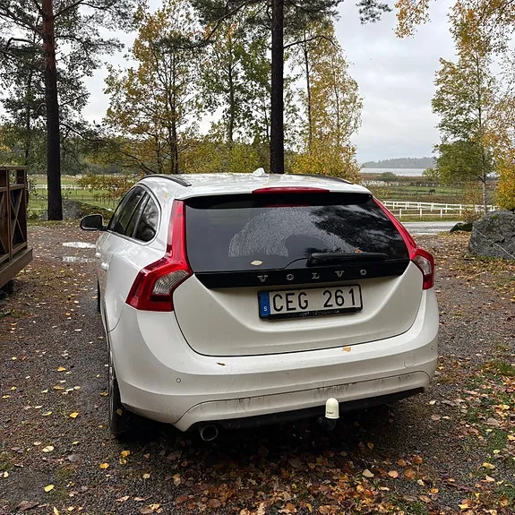 Volvo V60 2014 photo 4
