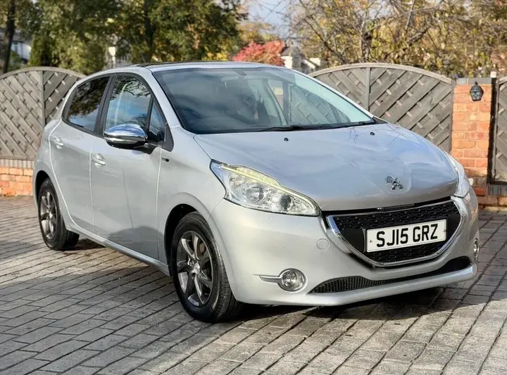 Peugeot 208