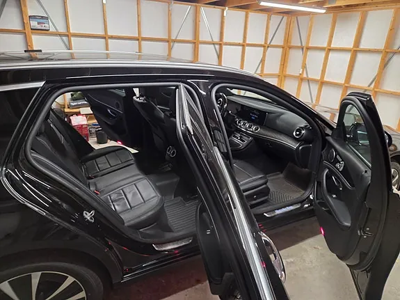 Mercedes-Benz E300 De