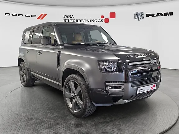 Land Rover Defender 110 2023 photo 4