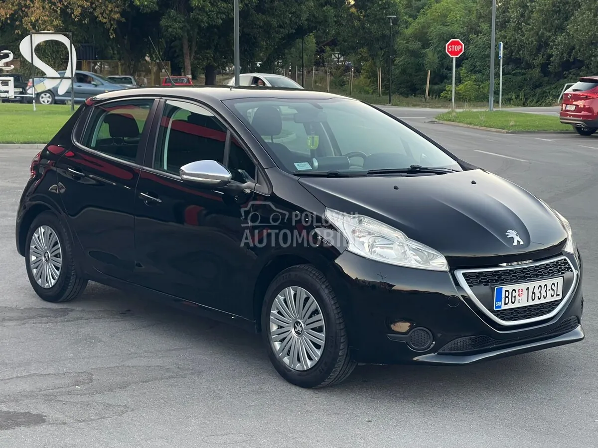 Peugeot 208 2013 photo 5
