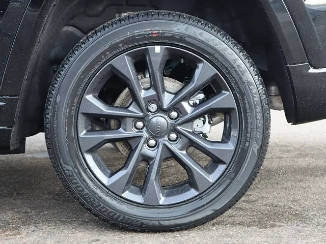 Jeep Grand Cherokee 2026 photo 4