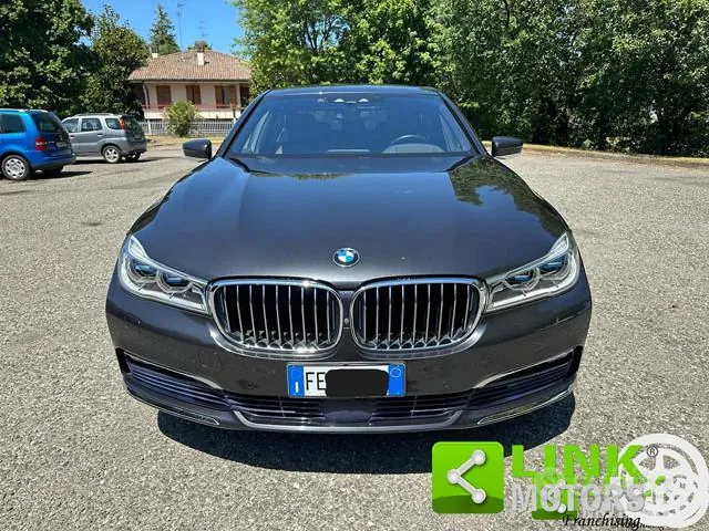 BMW 740E 2016 photo 2