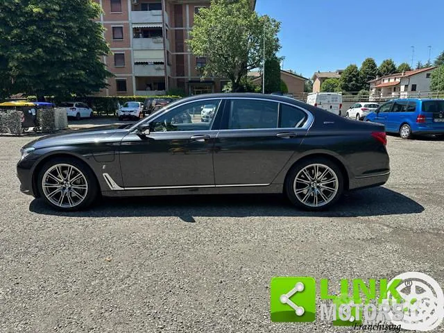 BMW 740E 2016 photo 3