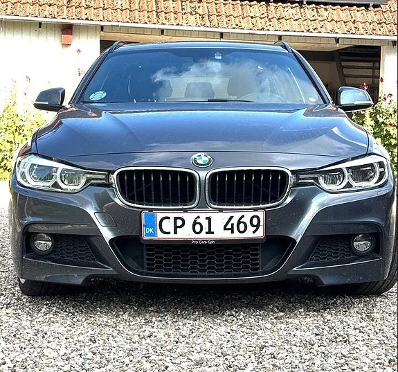 BMW 330I 2019 photo 3