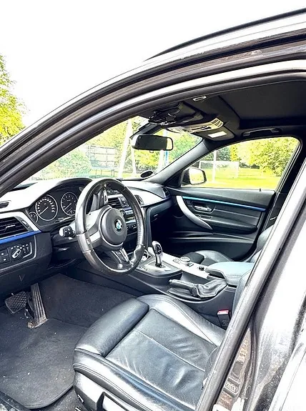 BMW 330I 2019 photo 5