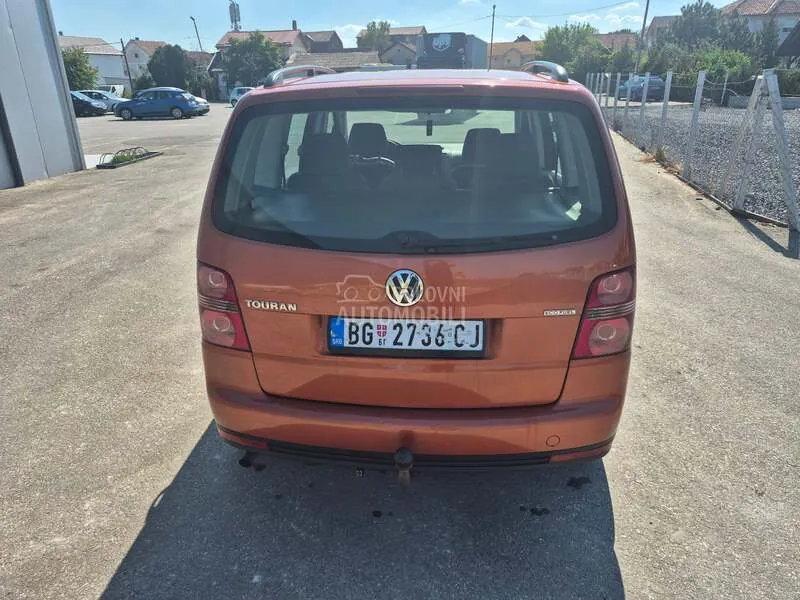 Volkswagen Touran 2007 photo 3