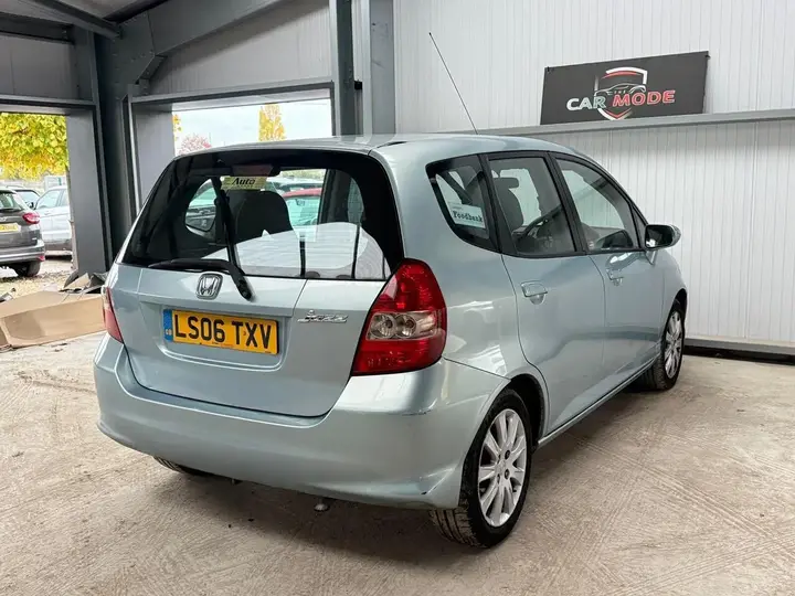 Honda Jazz 2006 photo 4