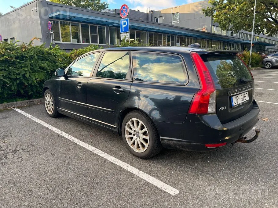 Volvo V50 2011 photo 4