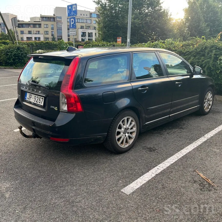 Volvo V50 2011 photo 3
