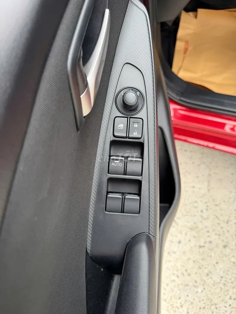 Mazda 2 2024 photo 2