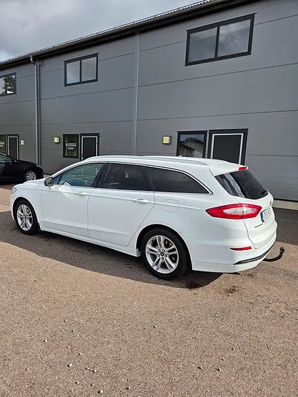 Ford Mondeo 2015 photo 2