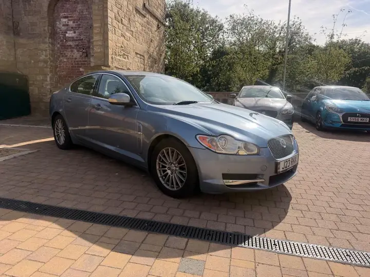 Jaguar Xf 2008 photo 2
