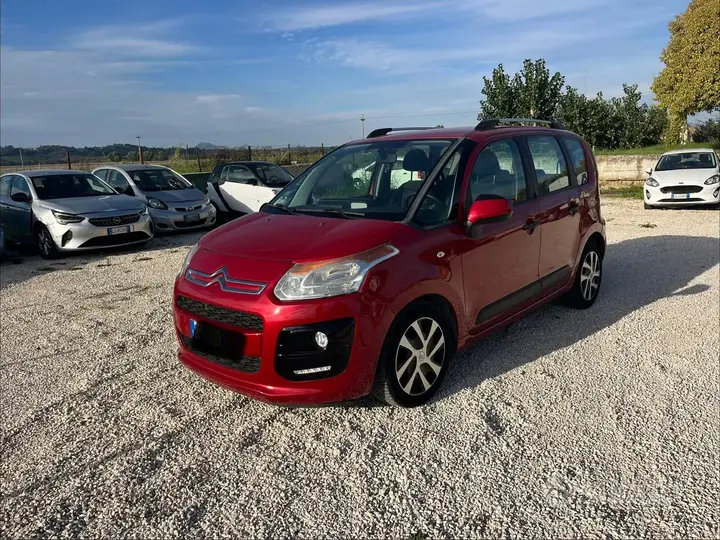 Fiat 500L 2013 photo 2
