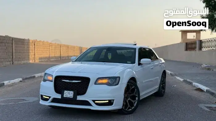 Chrysler 300 2017 photo 2