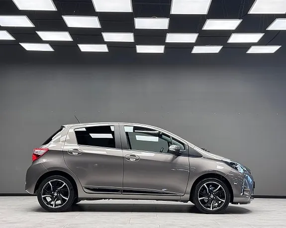 Toyota Yaris 2017 photo 4