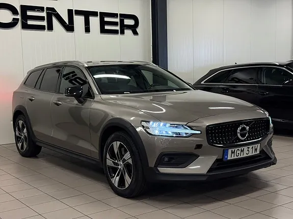 Volvo V60 Cross Country 2019 photo 5