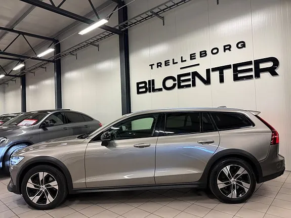 Volvo V60 Cross Country 2019 photo 3