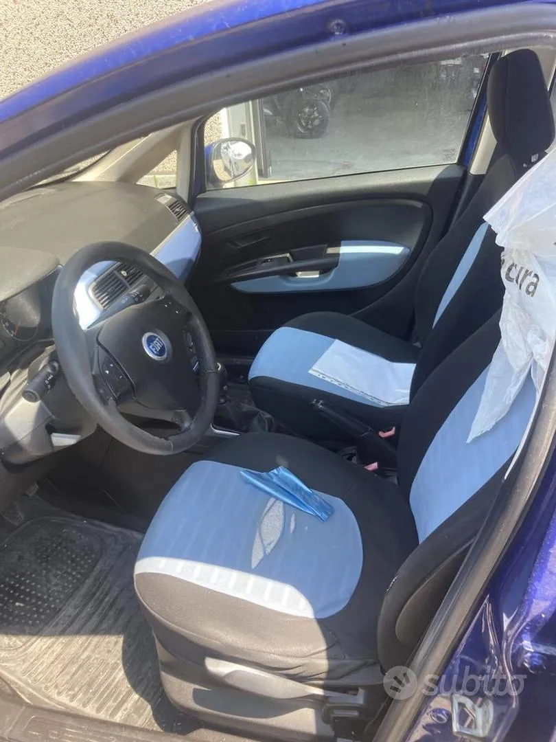 Fiat Grande Punto 2006 photo 5