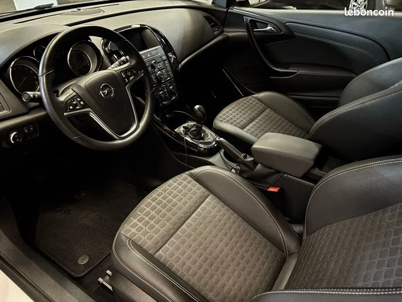 Opel Astra 2016 photo 3
