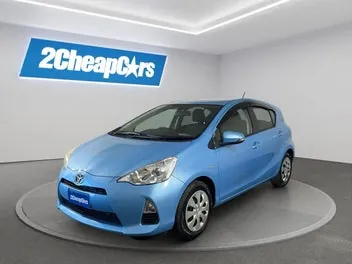 Toyota Aqua 2014 photo 2