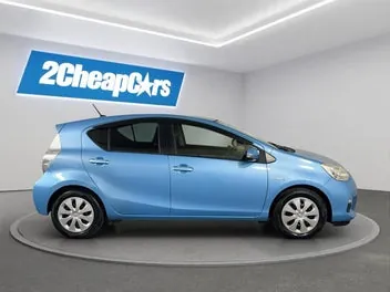 Toyota Aqua 2014 photo 5
