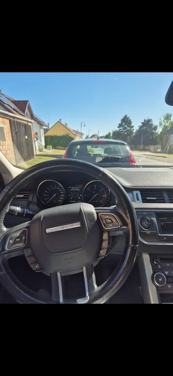 Land Rover Range Rover Evoque 2015 photo 3