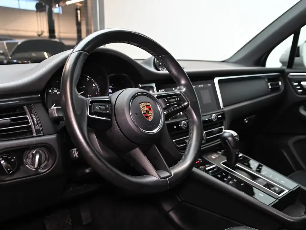 Porsche Macan 2023 photo 3