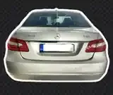 Mercedes-Benz E-Class 2011 photo 5