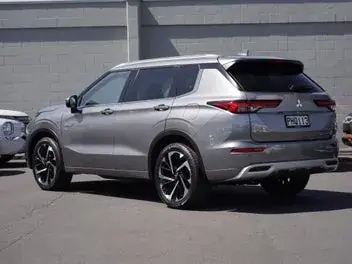 Mitsubishi Outlander 2022 photo 3