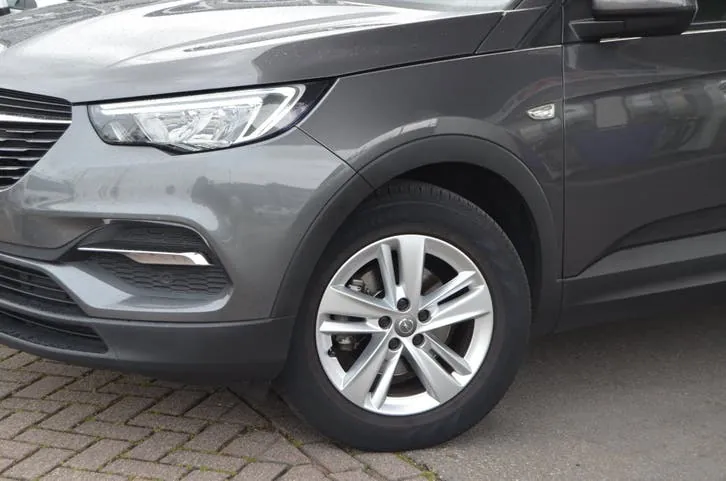 Opel Grandland X 2021 photo 2
