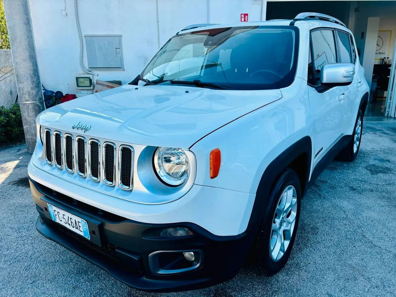 Jeep Renegade 2015 photo 2