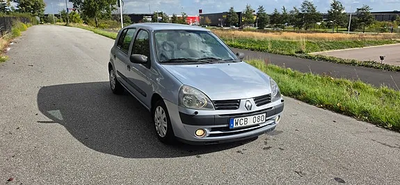 Renault Clio 2004 photo 3