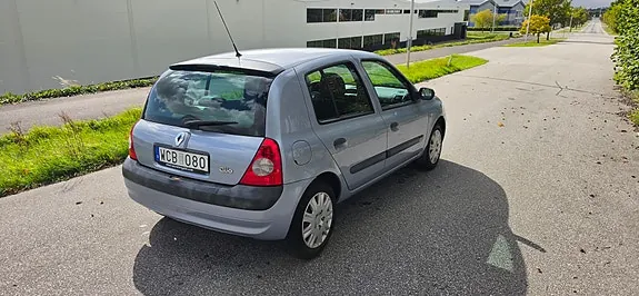 Renault Clio 2004 photo 4