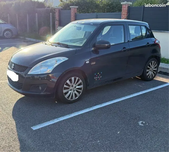Suzuki Swift 2014 photo 2