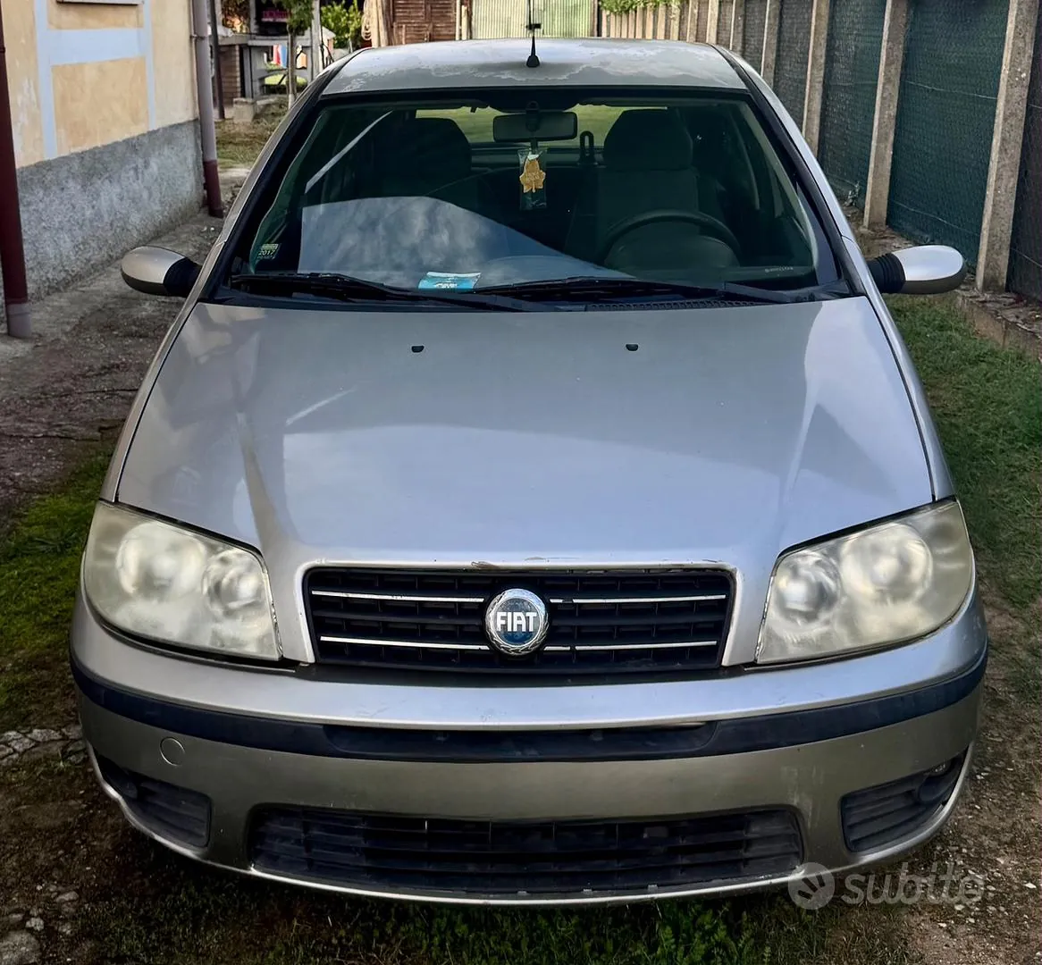 Fiat Punto 2005 photo 2