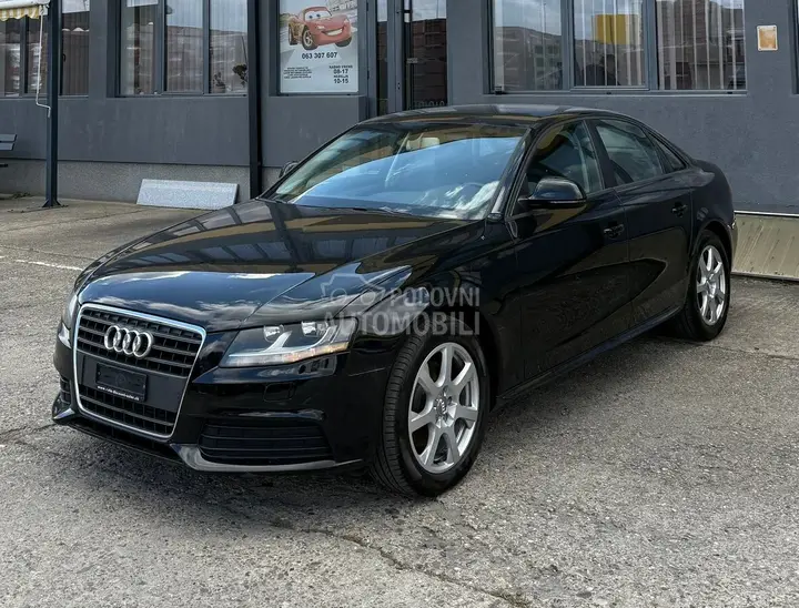 Audi A4 2010 photo 2