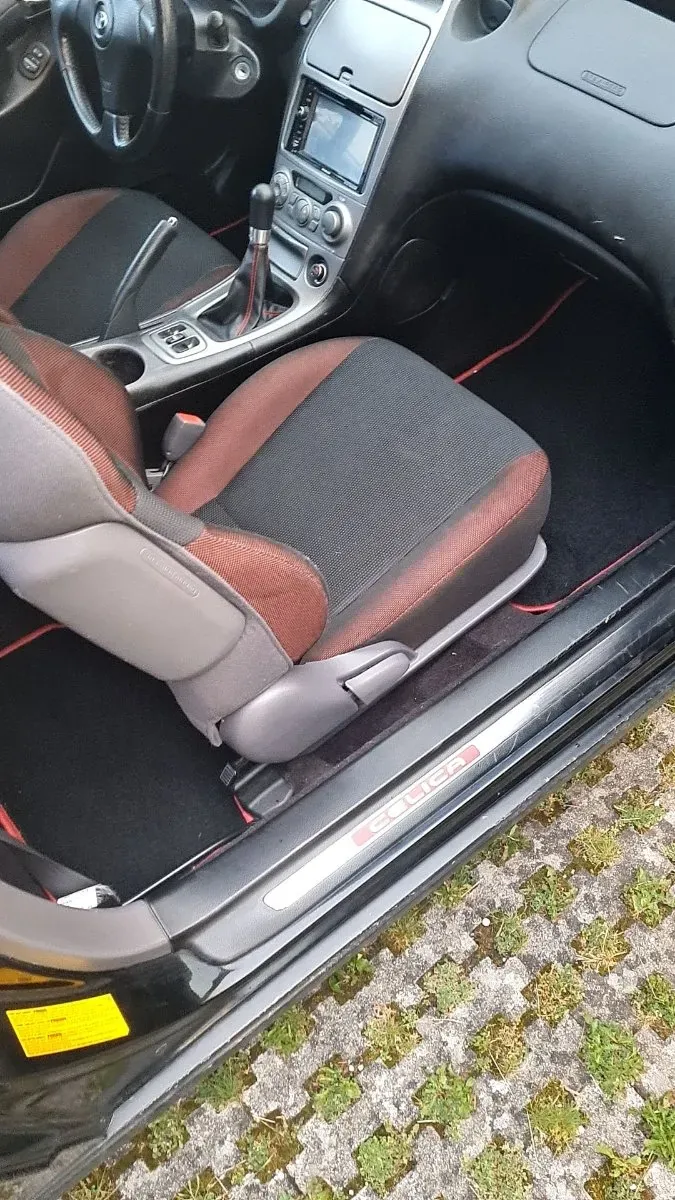 Toyota Celica 2001 photo 2