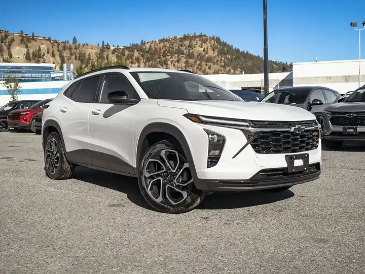 Chevrolet Trax 2026 photo 2
