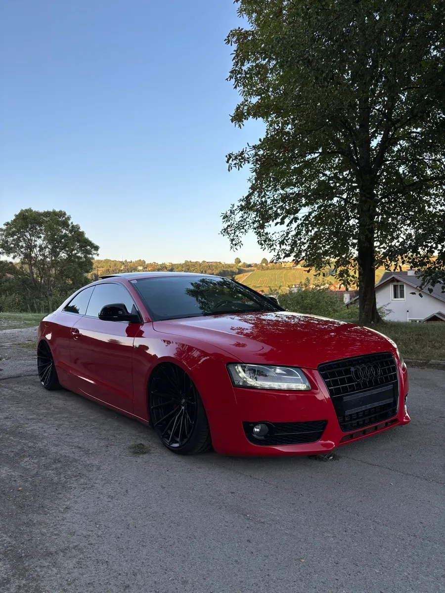 Audi A5 2009 photo 3