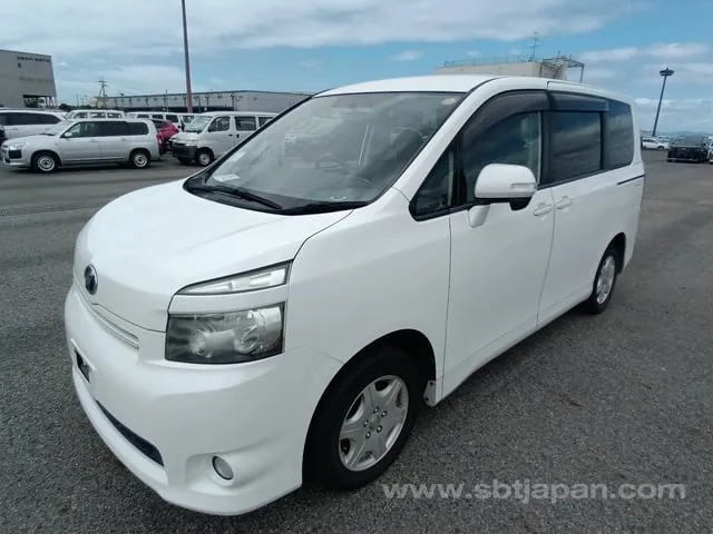 Toyota Voxy X L Edition 2008 photo 2