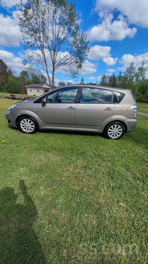 Toyota Corolla Verso 2008 photo 2